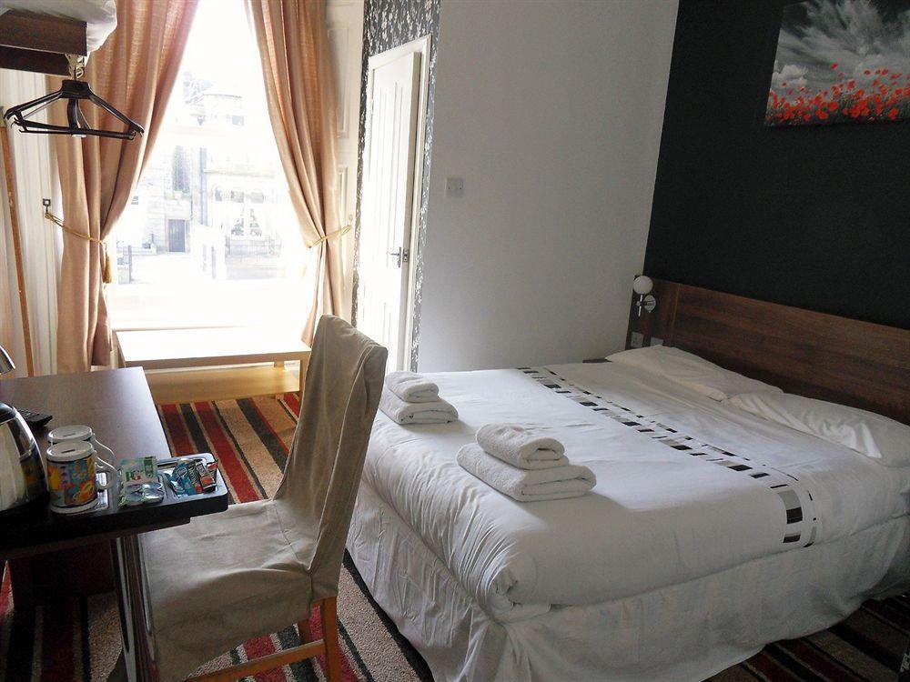 Cherry Blossom Guest House Уитби Экстерьер фото