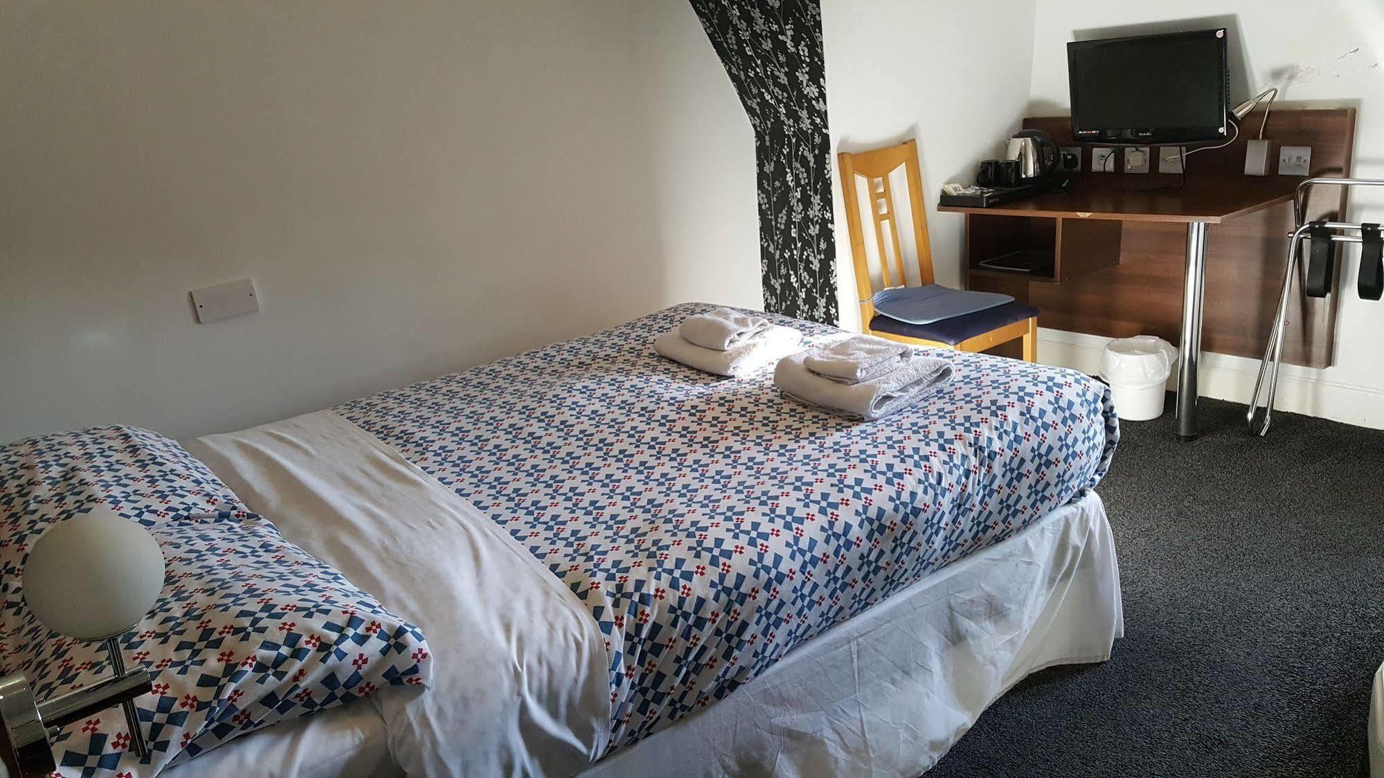 Cherry Blossom Guest House Уитби Экстерьер фото
