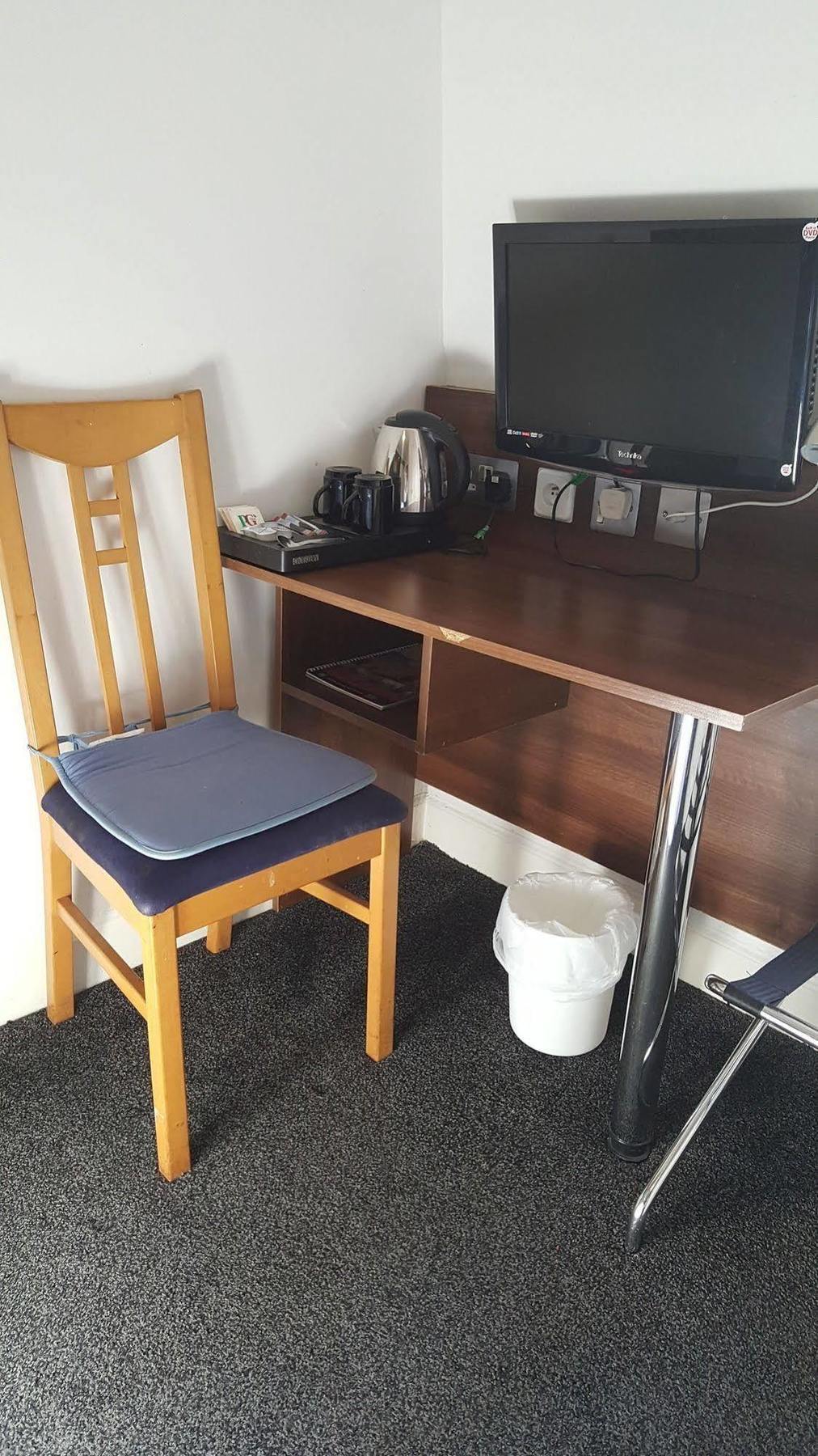 Cherry Blossom Guest House Уитби Экстерьер фото