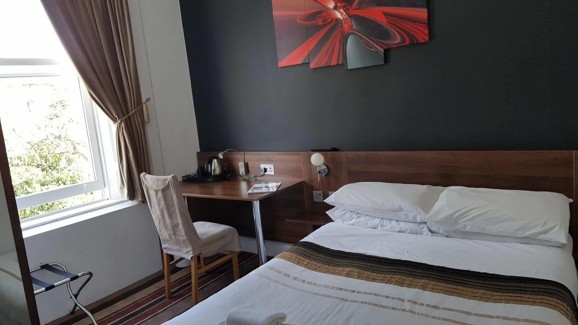 Cherry Blossom Guest House Уитби Экстерьер фото