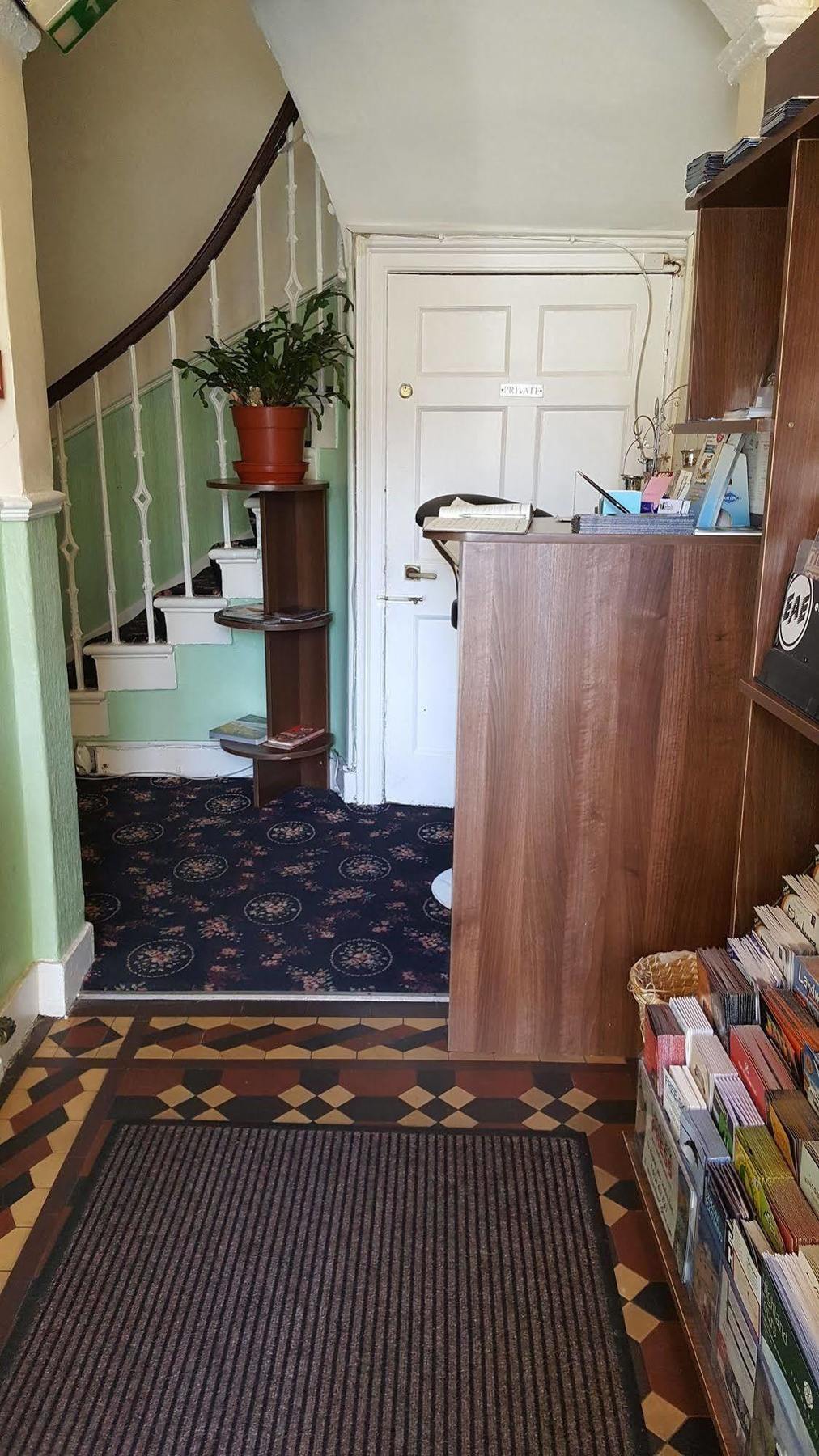 Cherry Blossom Guest House Уитби Экстерьер фото